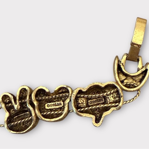 Vintage TOFA signed 1995/1996 Goldtone Animal Slider Bracelet - Picture 3 of 5